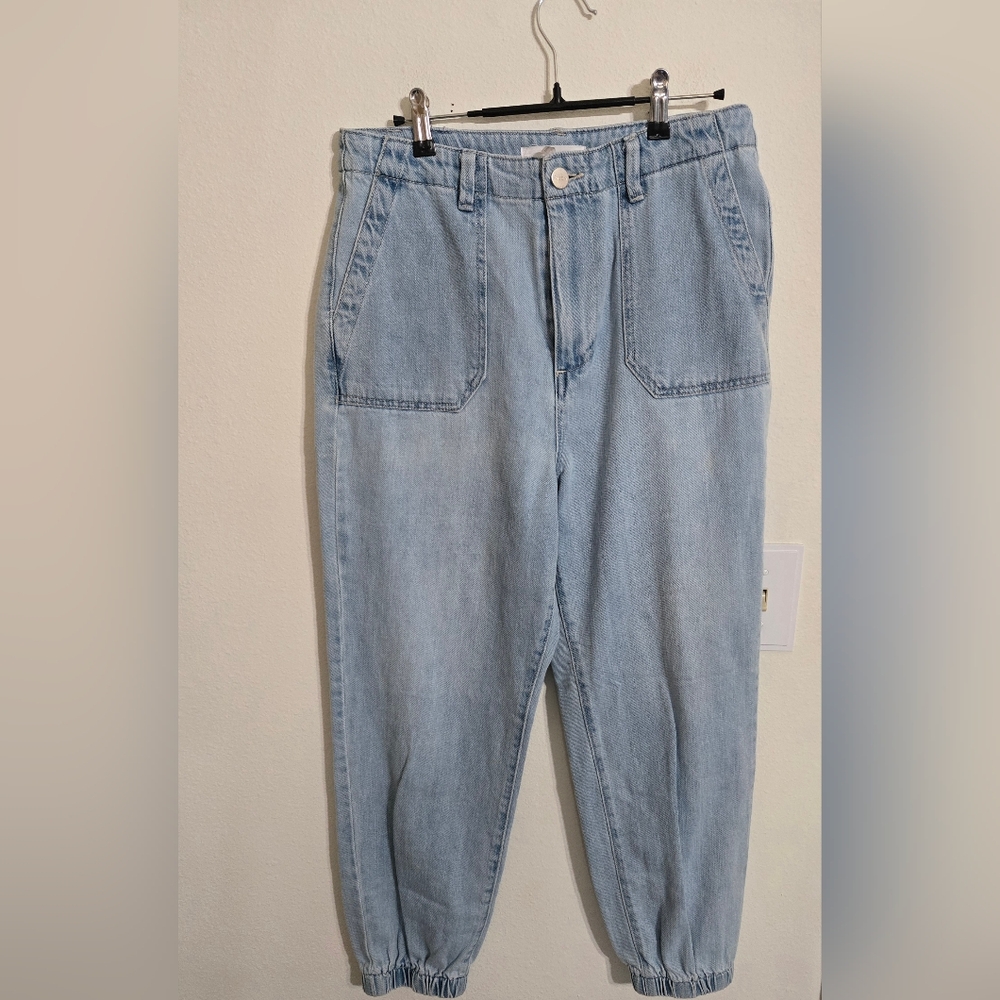 Women's Light Blue Cropped Jeans